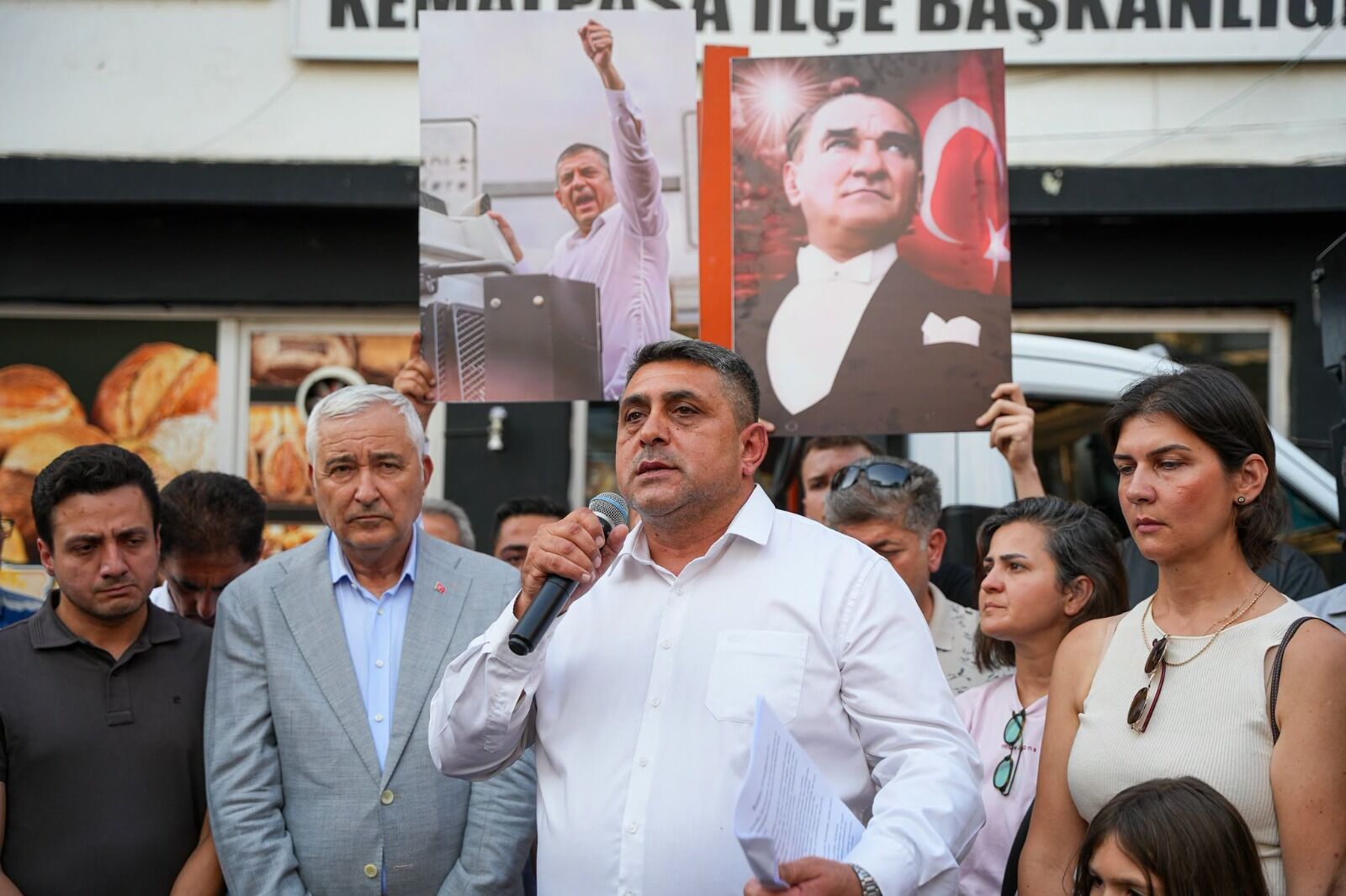 İlçe Başkani Yilmaz Göz Yaşlari İle Veda Etti̇ (2)