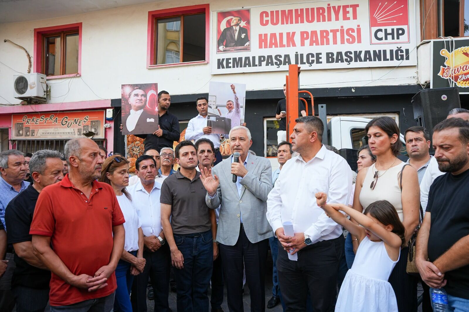 İlçe Başkani Yilmaz Göz Yaşlari İle Veda Etti̇ (4)