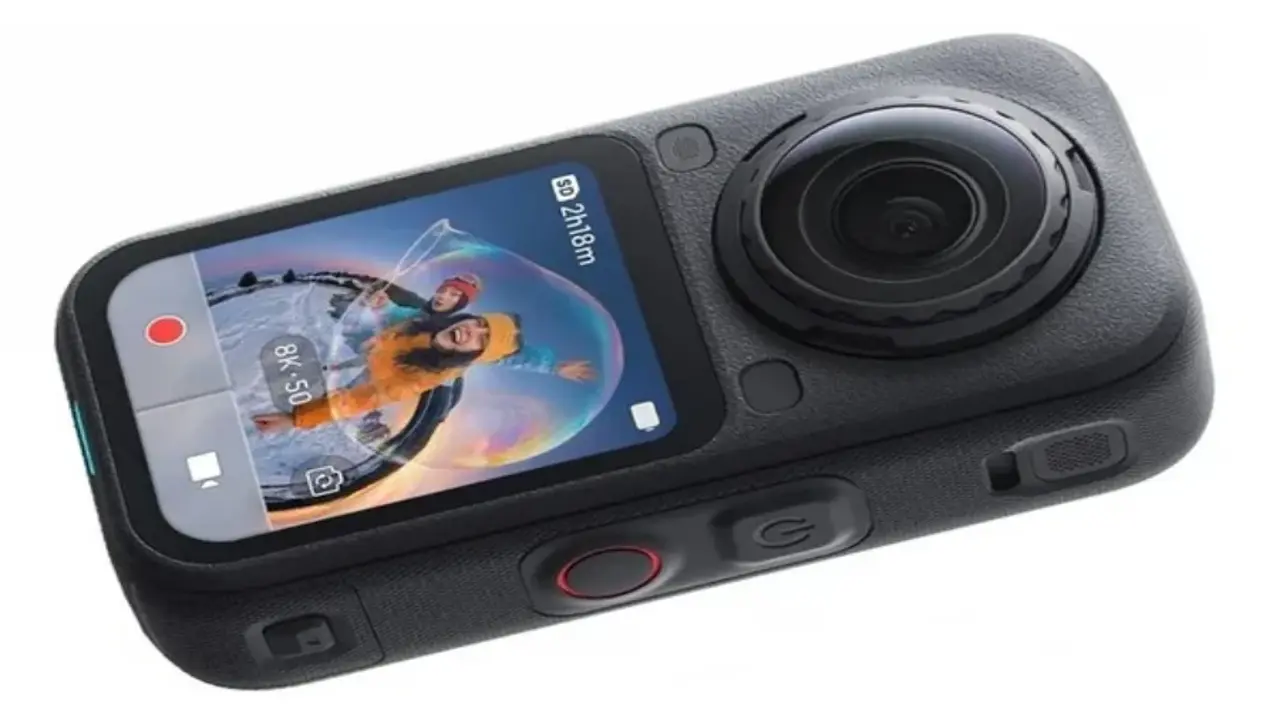 Insta360 X6