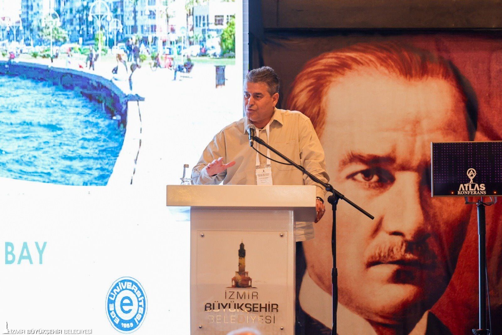 Nuri Azbar