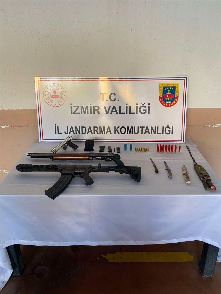 Ödemiş'te silah kaçakçısına baskın!