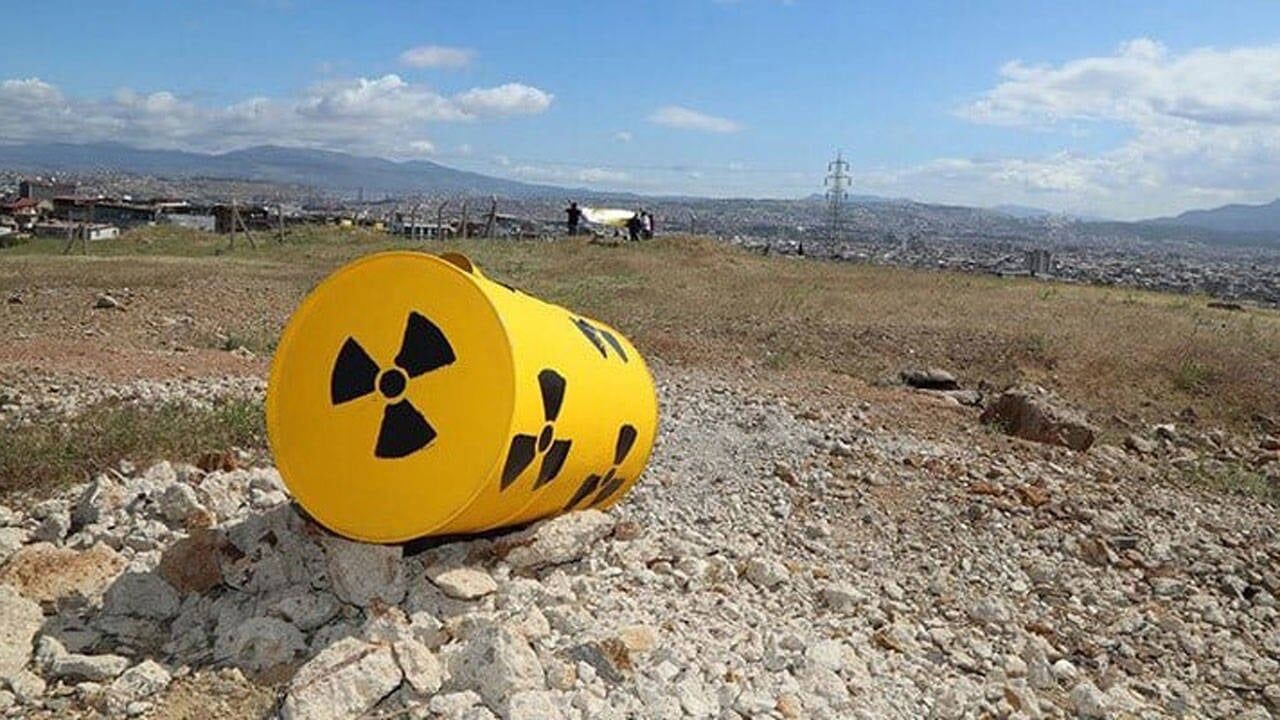 Gaziemirde Radyoaktif Skandal Ekovar Sucu Taserona Atti