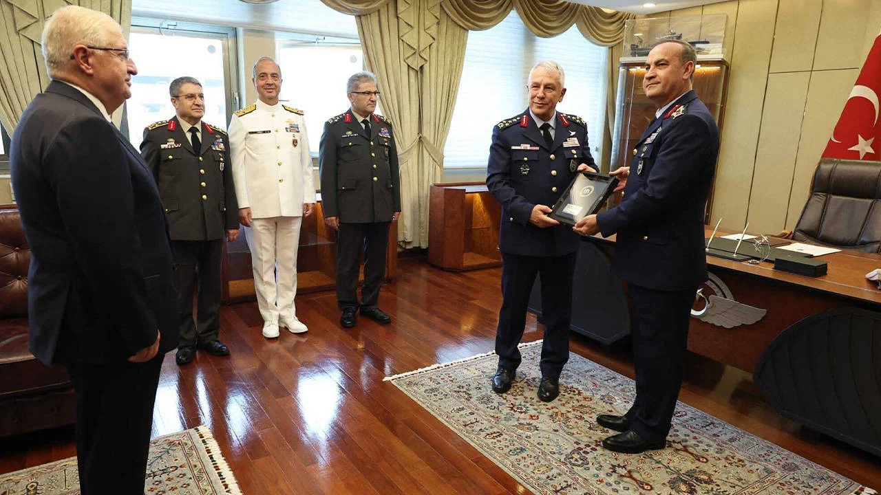 Hava Kuvvetleri Komutanligi Nda Devir Teslim Toreni Orgeneral Dalkiran Gorevi Devraldi