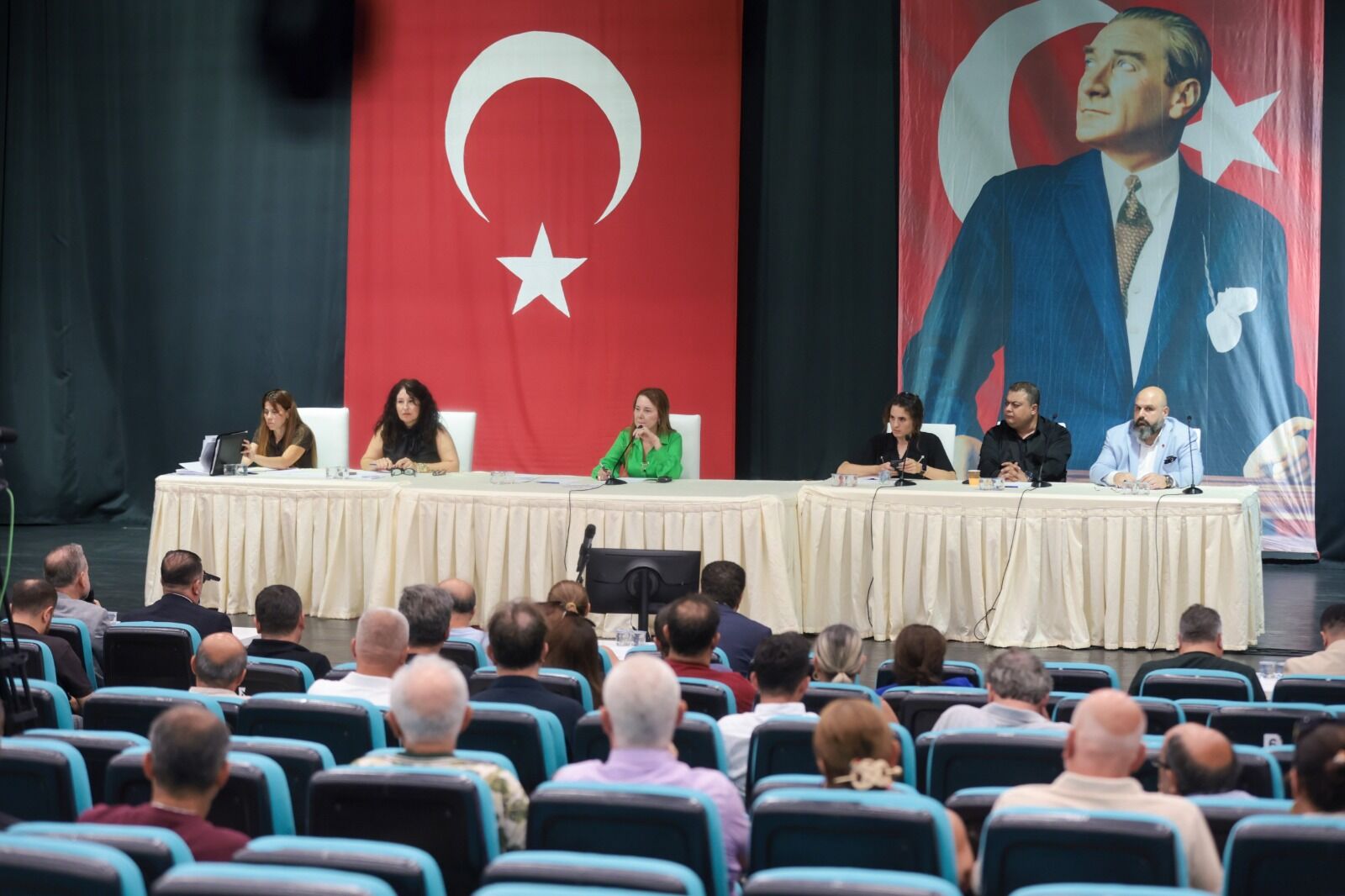 Konak Meclisi Yeni Komisyon Üyelerini Belirledi (3)