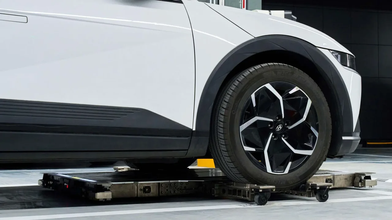 Otoparklarda Robot Donemi Hyundaiden Park Robotlari Projesi
