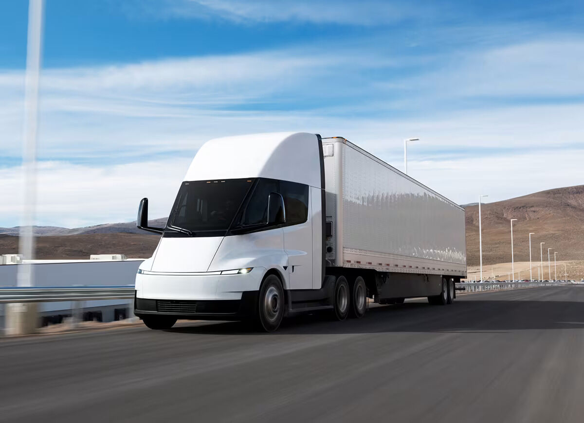 Tesla Semi Truck (3)