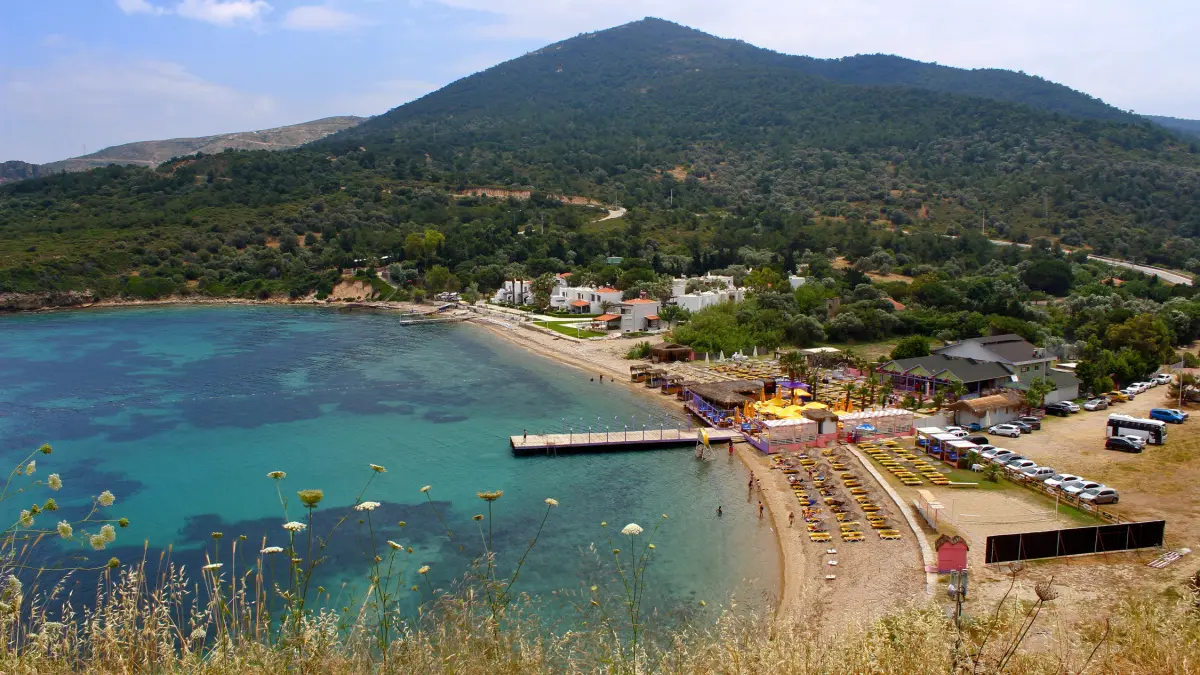 Yeni Foca Burunucu Halk Plaji 3