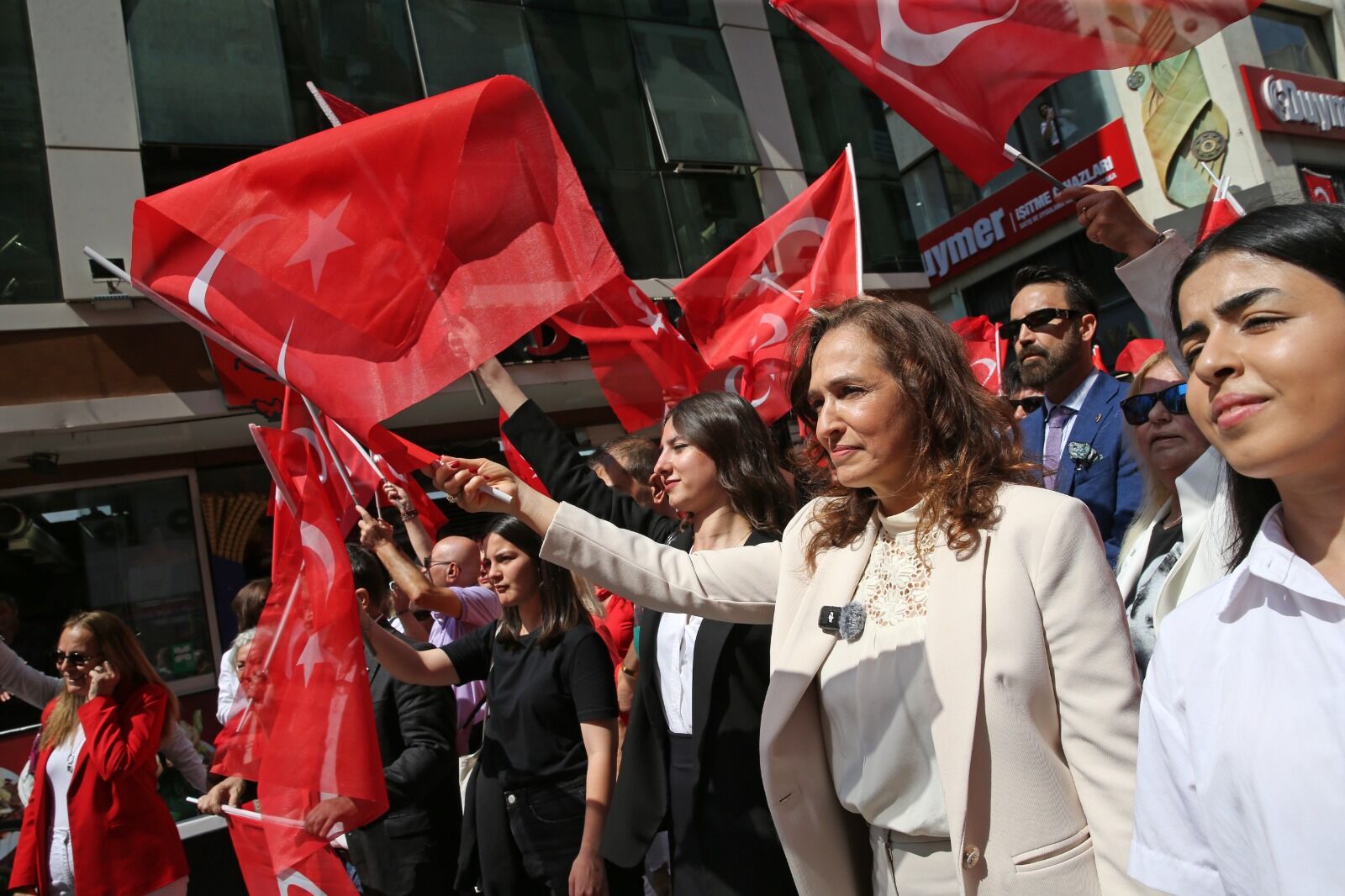 Karşıyaka’da 9 Eylül coşkusu sokaklara taşacak: Bayrağını al gel!