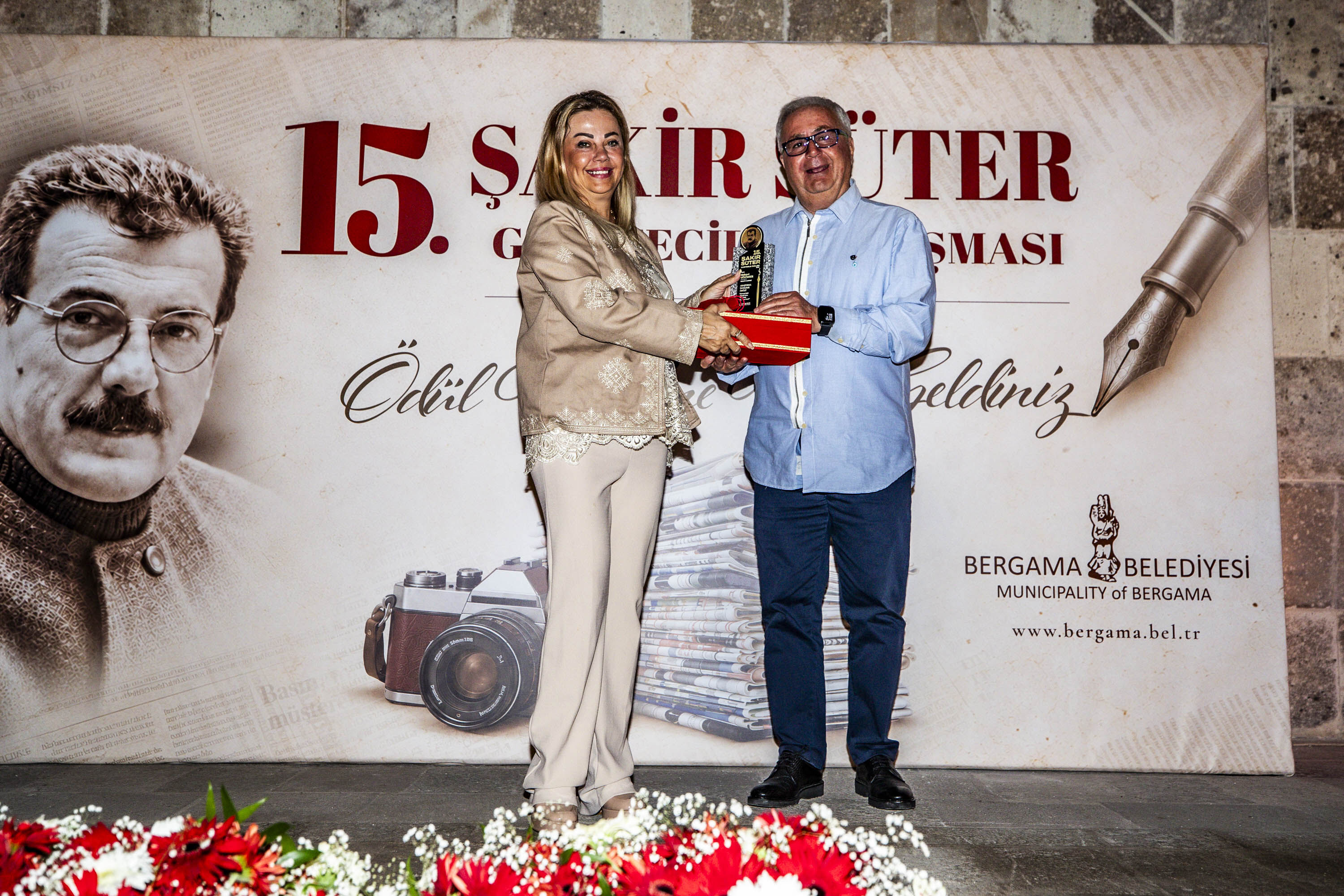 15.Şaki̇r Süter Gazeteci̇li̇k Yarişmasi’nda Ödüller Sahi̇pleri̇ni̇ Buldu (5)