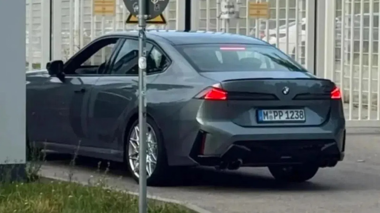 2027 Model Yeni BMW 3 Serisi Kamuflajsız Görüntülendi