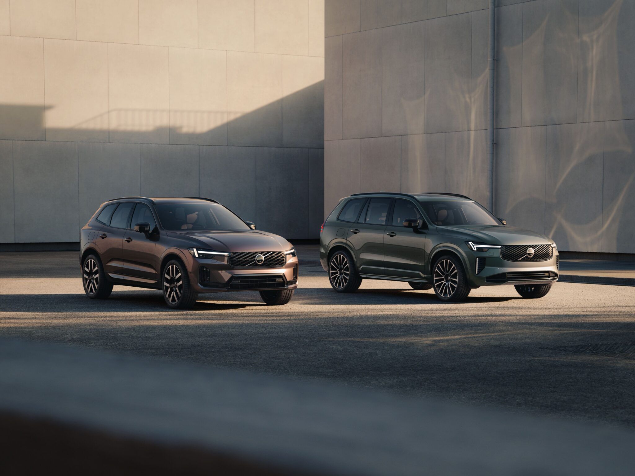 2028 Volvo XC60 ve XC90 Rekor Menzille Tanıtıldı