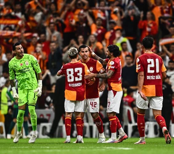 Galatasaray 4’te 4 yaptı!