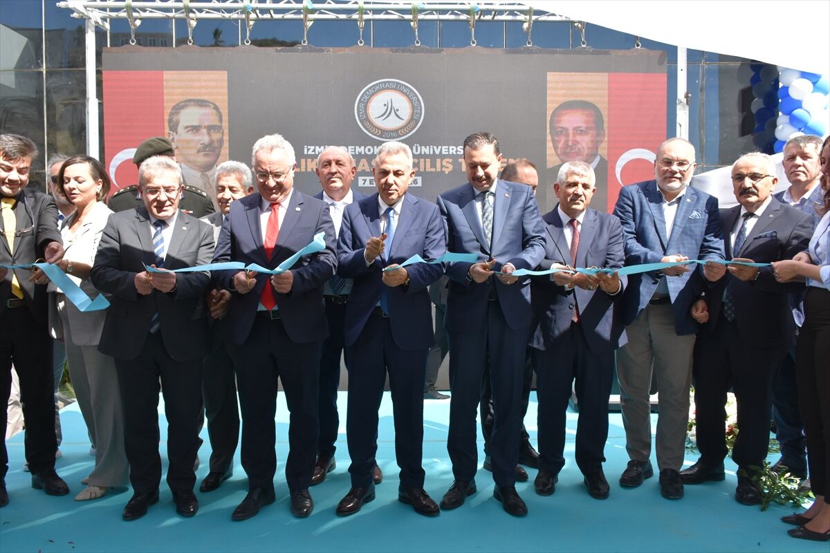İzmir Demokrasi Üniversitesi'nin Uzundere Kampüsü açıldı