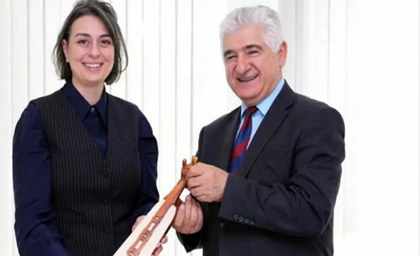 Makam uğruna parti değiştirmiş!