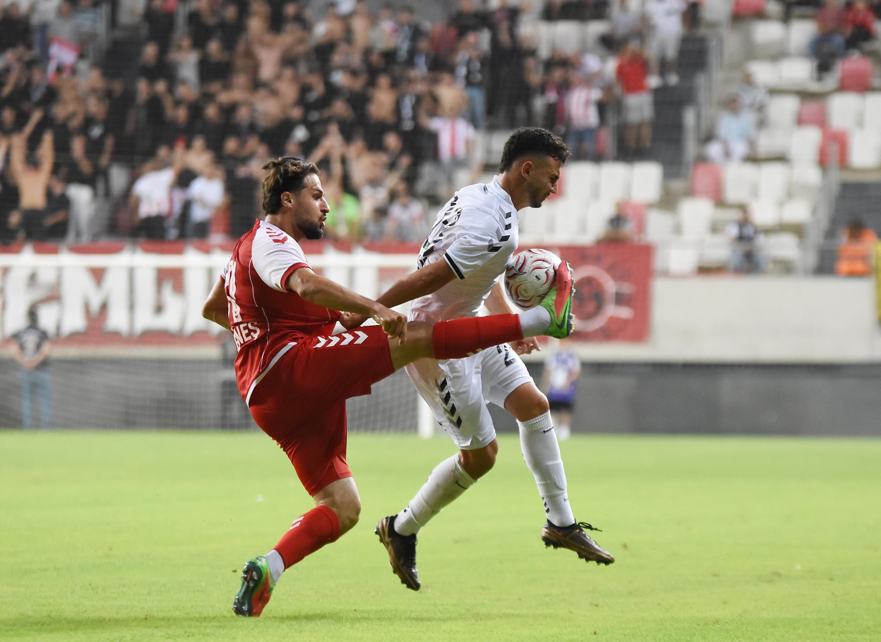 Altay evinde mağlup