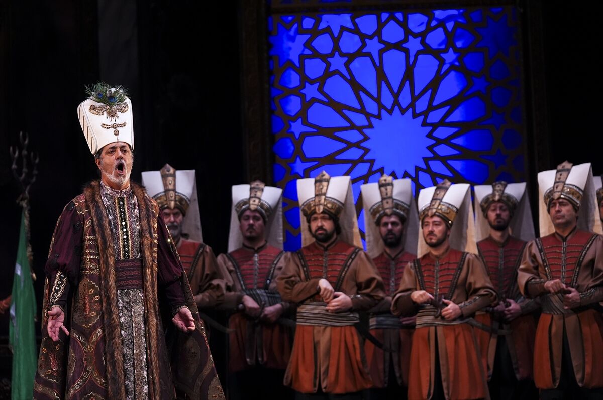 Aa 20260928 42589934 42589911 Iv Murat Operasi Yeni Yorumuyla Sahnelenmeye Hazir (1)
