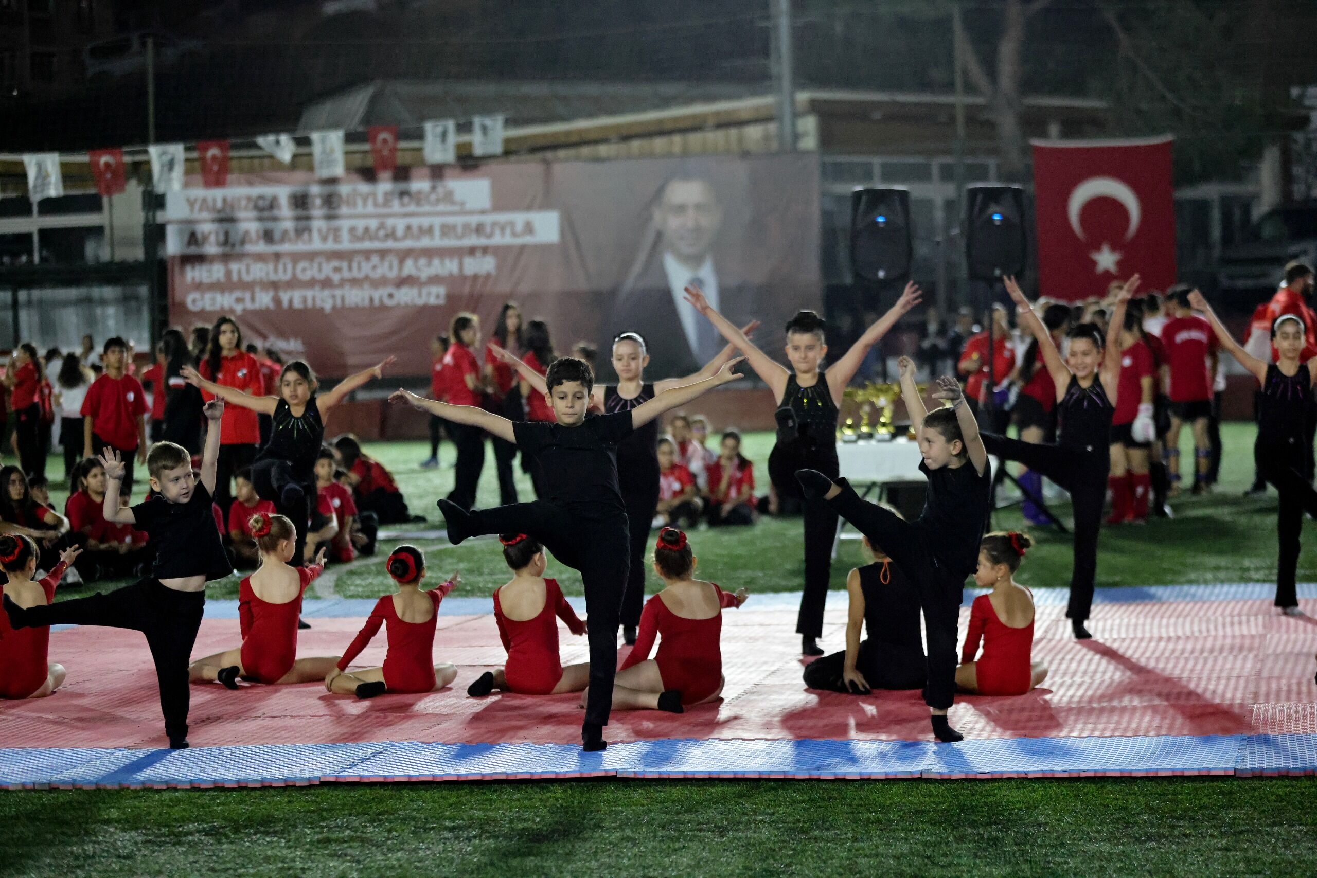 Bayrakli’da Spor Sezonu Coşkuyla Başladi (2)