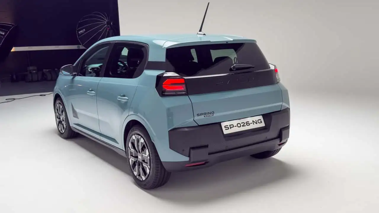 Dacia Spring 2027 Launch Paris (8)