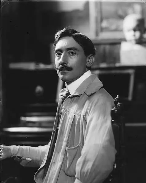 Heykel Traş Pietro Canonica