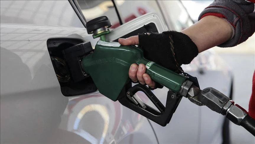 Akaryakıtta tabela değişti: Motorin fiyatlarına indirim!