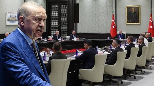 MGK’dan dünyaya kritik mesajlar