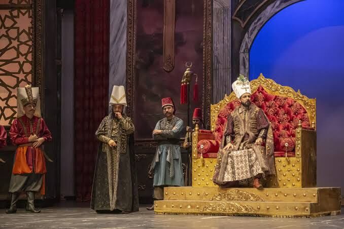 İzmir Devlet Opera ve Balesi 45'inci sezona merhaba diyor