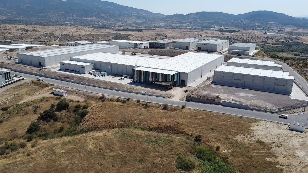 Karluna Aliağa Organize Sanayi Fabrikası Drone Görüntüsü (1)