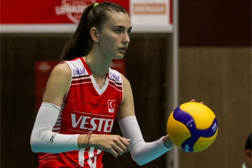 Dilay Ozdemir 99Yz