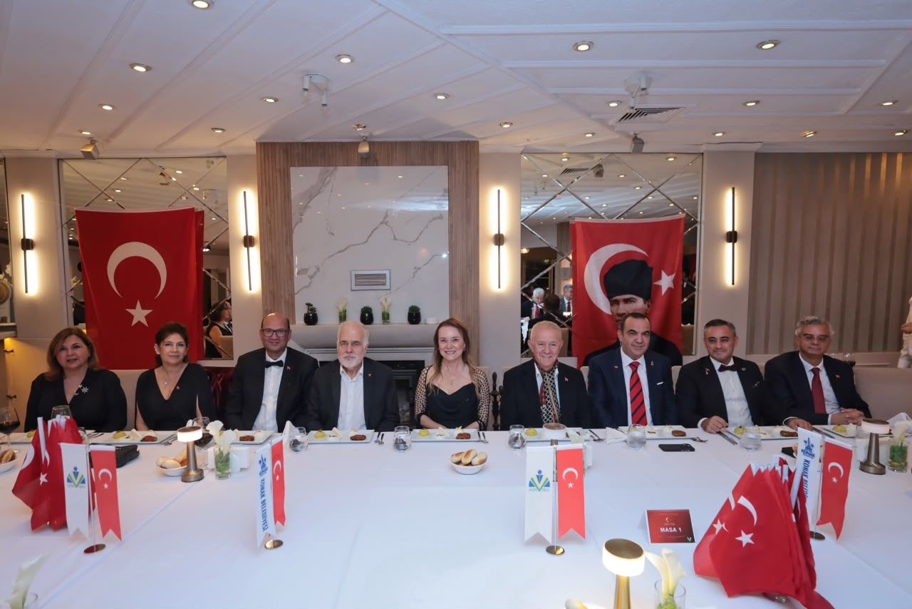 Konak’ta Cumhuriyet Coşkusu Çocuklar Için Dayanışmaya Dönüştü (11)
