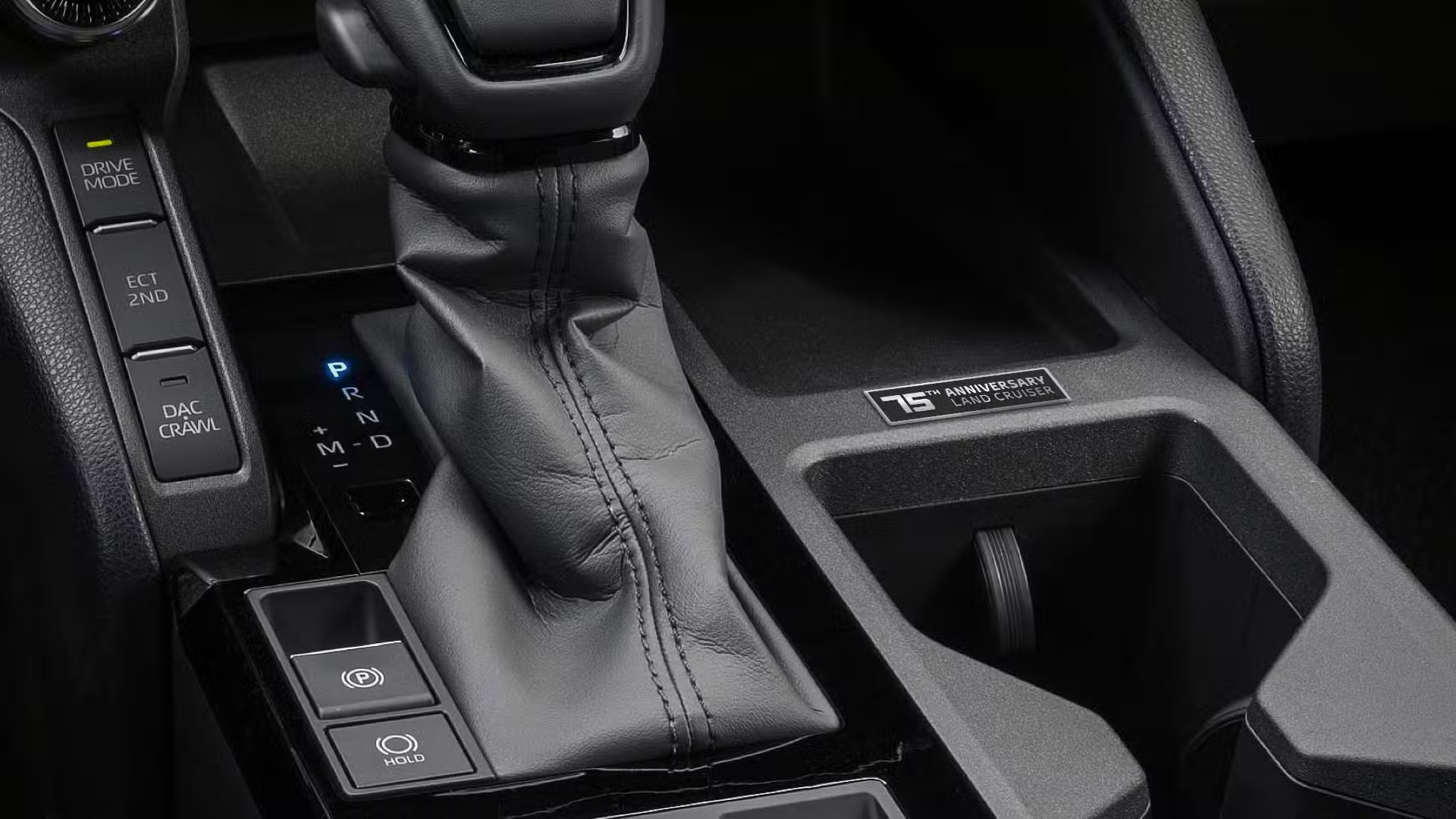 Toyota Land Cruiser'dan Özel 75. Yıl Serisi (6)